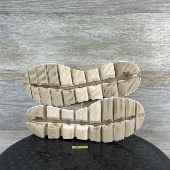 On Running Women’s Cloud 5 Running Athletic Shoes Size 6.5 - Picture 10 of 10